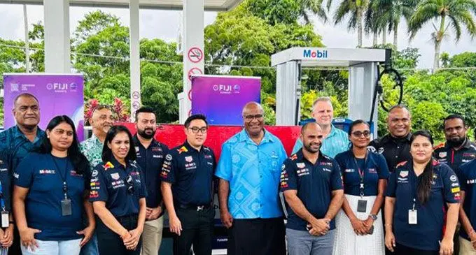   Mobil chief executive officer Narongkorn Charusakwong (sixth from left), Acting Prime Minister, Minister for Trade Manoa Kamikamica (seventh from left) and James Pridgeon - Head of Tourism Partnerships & Development , were part of the ceremonies of the draw