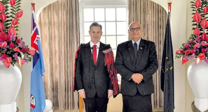 H.E President Major General (Ret'd) Jioji Konousi Konrote (right) with H.E Jonathan Andrew Curr New Zealand’s High Commissioner to Fiji after the presentation of credentials.