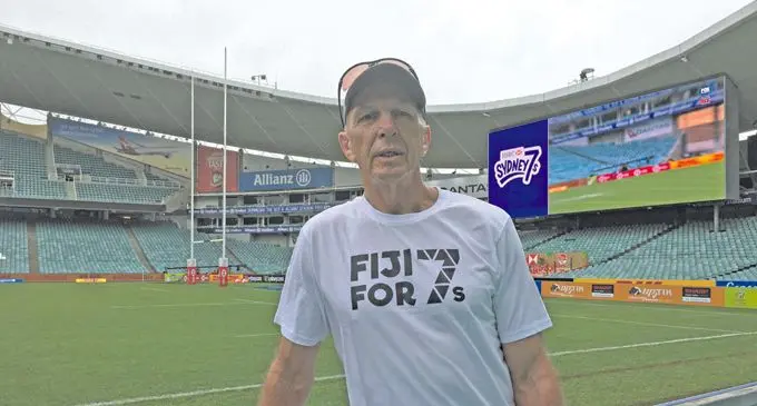 Samoa 7s coach and former legendary  New Zealand 7s coach Gordon Tietjens shows his support for the  Fiji Rugby Union bid during Sydney 7s on January 28, 2018.  Photo: Fiji Rugby Union