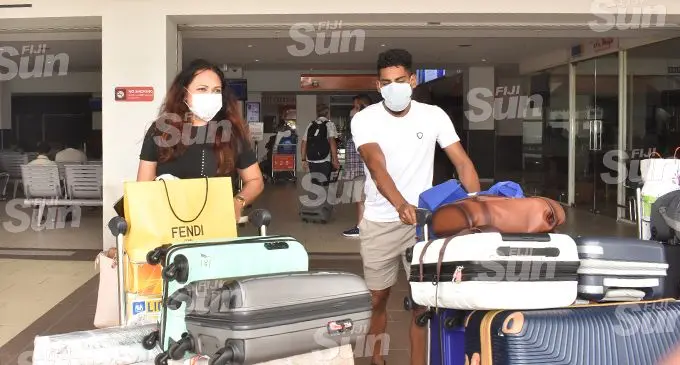 Roy Krishna (right) wih wife Naziah 