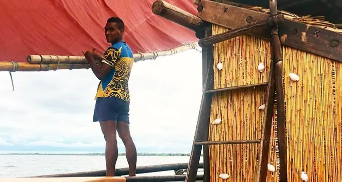 Captain Setareki Ledua on board i Vola Sigavou.