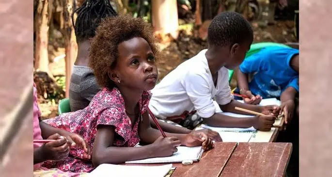 Children attend a provisional class organized by kindergarten teacher Juliet Namanda at her home in Kampala, capital of Uganda, June 19, 2020. (Xinhua/Hajarah Nalwadda)