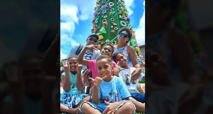 Noa Makutu with his sister,Alita Tora of Ba with his nieces and nephews Rayapi Caku, Mili Masitabua, Vani Nasigaya and Filimoni Latiyanara enjoying the Christmas tree decorations at Civic Centre at the Suva foreshore on December 16, 2022. Photo: Ronald Kumar