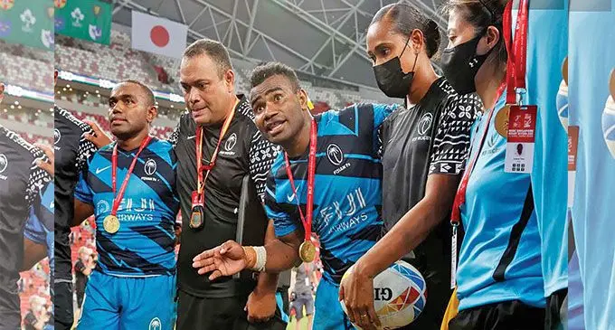 Fiji Airways Fijian 7s veteran halfback and two-time Olympic Games gold medallist Jerry Tuwai (third from left) speaks to the team after winning the Singapore 7s tournament on April 10, 2022. Tuwai and 7s head coach Ben Gollings will be the main speakers during the hospitality function at the National Gymnasium on April 30 when the Fijian Drua take on the Highlanders. Photo: World Rugby
