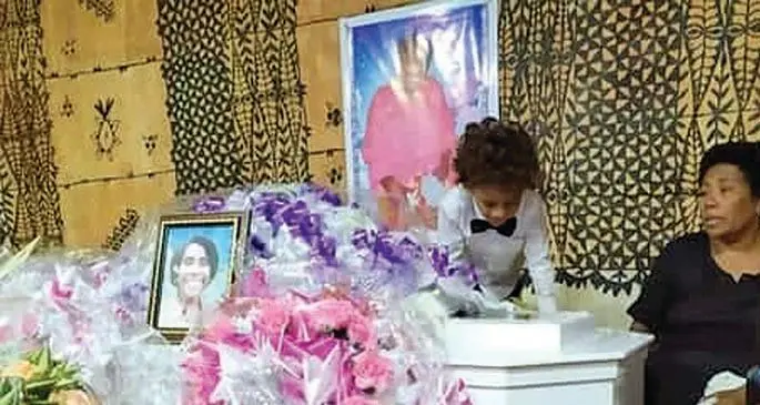 Qase Dalituicama bids farewell to his late mother Luisa Latianara.