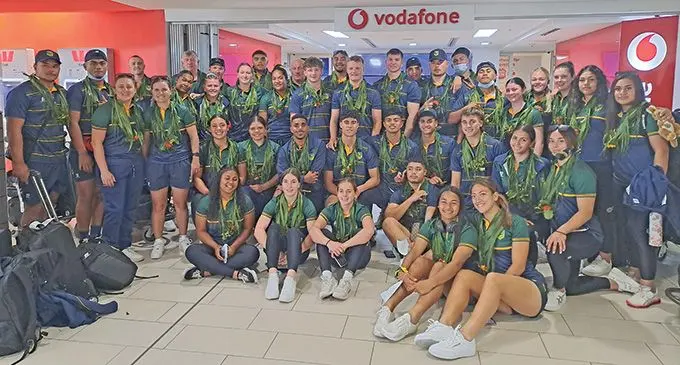 Australia-school-bous-and-girls-at-Nadi-Airport