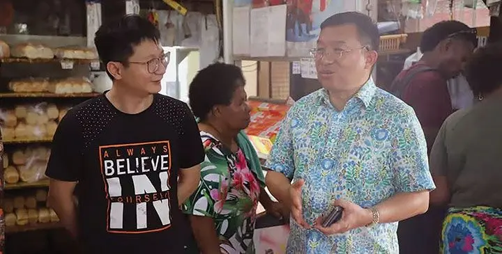 Chinese Ambassador to Fiji, Zhou Jian (right) visited the Chinese community in Taveuni Island on March 19, 2025.