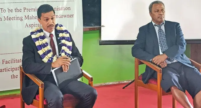 L-R: Ministry of Forestry permanent secretary Pene Baleinabuli Fiji Pine Trust Chairman Serevi Baleidrokadroka.