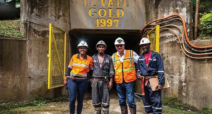 Lion One’s Tuvatu chief operations officer Patrick Hickey (3rd from left ) flanked by environment officer Sereana Vatucicila, and miners Pauliani Kulavere (far right), and AkuilaTawakedrau (2nd from left), at the mine in Sabeto . Photo: Leon Lord