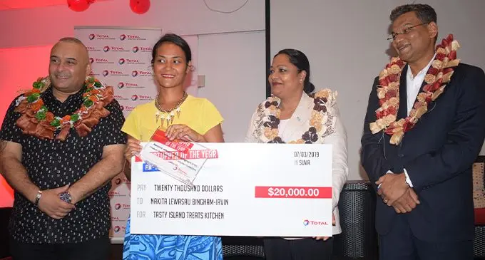 2018-2019 Startupper of the Year by Total challenge second winner Nakita Lewasau Bingham-Irvin (second from left) with guests at the presentation. 