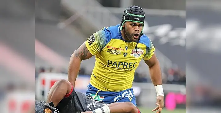 Clermont ‘s Peceli Yato packs in at No.8 in their Top 14 clash against Lyon at the Stade de Gerland in France on January 28, 2023. Yato came in as a replacement in the 50th minute after recovering from a serious knee injury. Photo: Clermont Rugby.