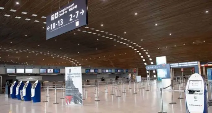 Photo taken on March 13, 2020 shows an empty departure hall at Terminal 2E of Paris Charles de Gaulle Airport in Roissy, near Paris, France.(Photo by Jack Chan/Xinhua)