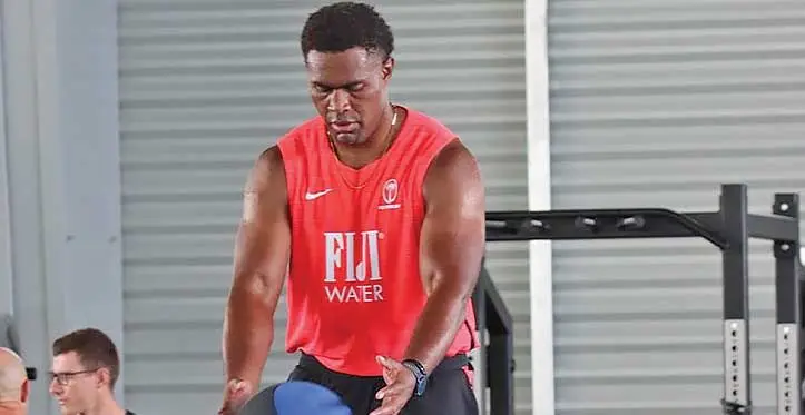 Viliame Mata (on platform) during training in Bordeaux, France on September 12, 2023.