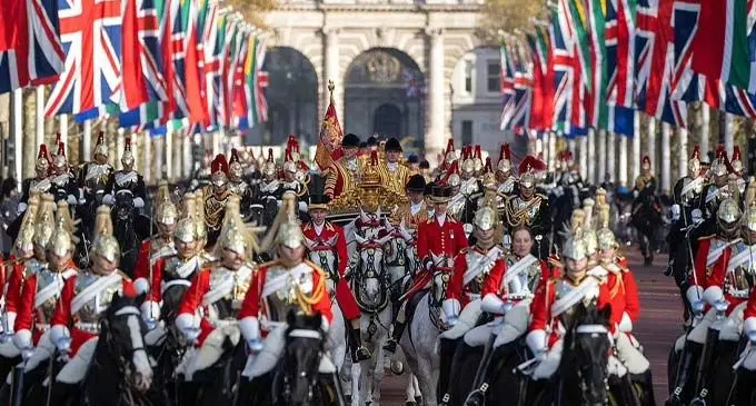 A procession leading a state carriage containing Britain’s King Charles, Queen Consort Camilla and South African President Cyril Ramaphosa back to Buckingham Palace. Photo: Dailymail