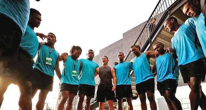 Fiji Airways Fijian men’s rugby sevens head coach Ben Gollings talks to the players after their training run in Los Angeles, USA, on August 23, 2022. They are now in Cape Town for this weekend’s Rugby World Cup Sevens. Photo: World Rugby