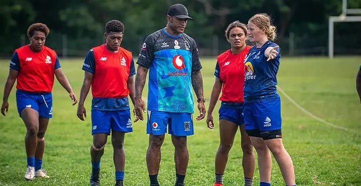 Rooster Chicken Fijiana Drua lock Jade Coates (right) gets clarification from Vodafone Fijian Bati head coach Wise Kativerata during training at Suva's Bidesi Park on March 27, 2023. Photo: Leon Lord