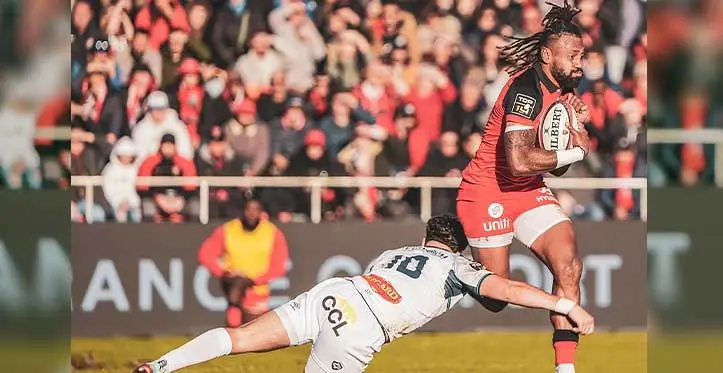 Toulon centre Waisea Nayacalevu on the run against Castres at Stade Mayol during their Top 14 clash on November 25, 2023. Photo: Toulon Rugby