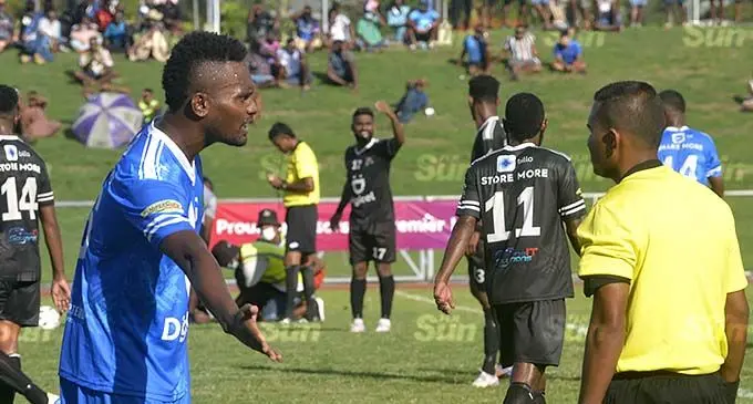 Lautoka’s Antonio Tuivuna speaks to the linesman on the call made against Ba during their Digicel Premier League match at Churchill Park in Lautoka on November 20, 2021. Photo: Waisea Nasokia