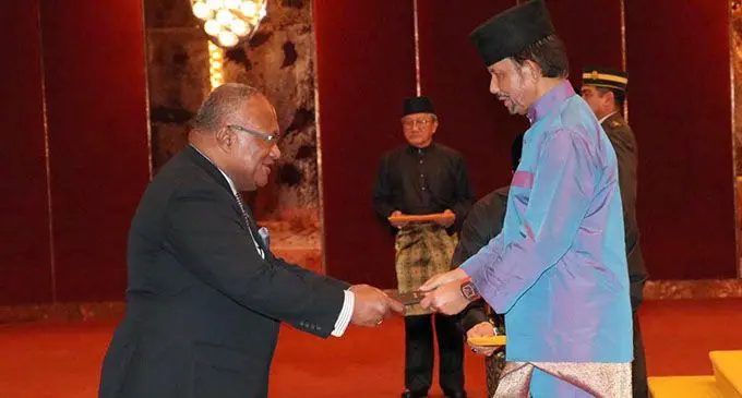 Ambassador Extraordinary and Plenipotentiary of the Republic of Fiji to Japan Isikeli Mataitoga presented his Letters of Credence as High Commissioner of the Republic of Fiji to Sultan Haji Hassanal Bolkiah Mu’izzaddin Waddaulah Sultan and Yang Di-Pertuan of Brunei Darussalam at Istana Nurul Iman Palace.  Photo: Deptfo News