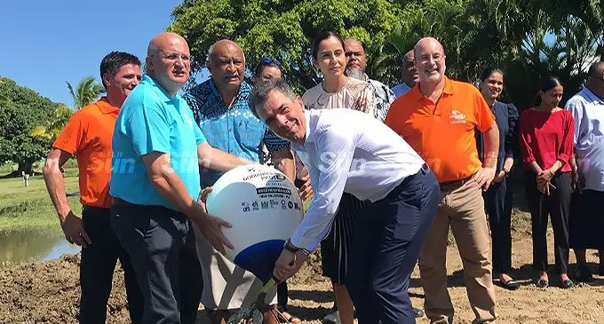 French Ambassador François- Xavier Lèger cuts off the rope to deploy the second international submarine cable GONDWANA-2 that links New Caledonia to Fiji at Vatuwaqa on May 5,2022. Photo: Laisa Lui