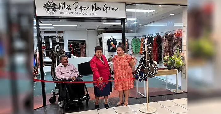 From left: Dr Limbie Kelegai, with Imelda Agon, CEO, National Gaming Control Board officially opening Miss Papua New Guinea - Brisbane. She is flanked by Philma Kelegai, Director, PNG Fashion Week.