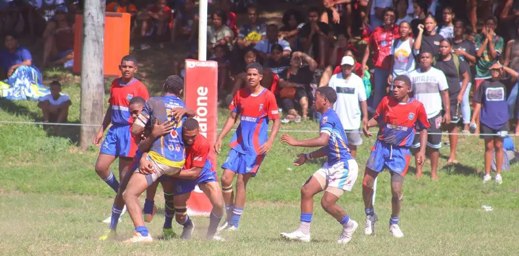 Vashist Muni Eagles defend against Ba Provincial Freebird Institute in the Vodafone Fiji Secondary Schools rugby league quarterfinal at Prince Charles Park, Nadi, on April 13, 2024. Photo: FSSRL. 