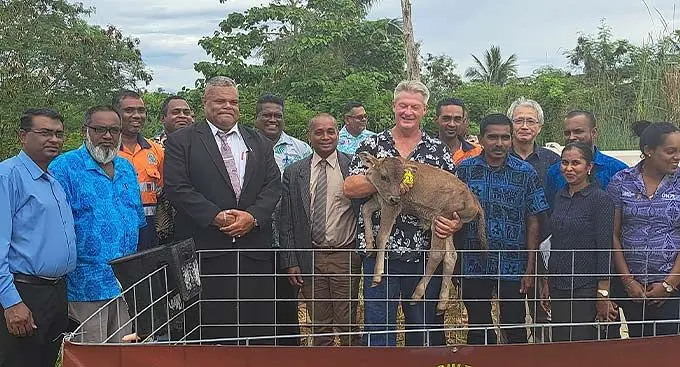 Third From Left : Minister For Agriculture and WaterWays Vatimi Rayalu and Australian Reproductive Techonology Director Simon Walton with the staff of Ministry of Agriculture at Koronivia Research Station on Thursday, January 4, 2023.