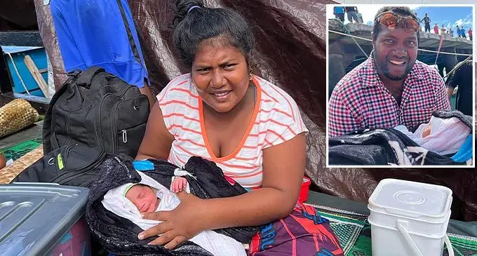 Mum Terokoiti Buurutiri, with baby Ignatiis onboard the kwai. Photo: Steven Tawake. Top Inset: Captain Steven Tawake with baby Ignatius.