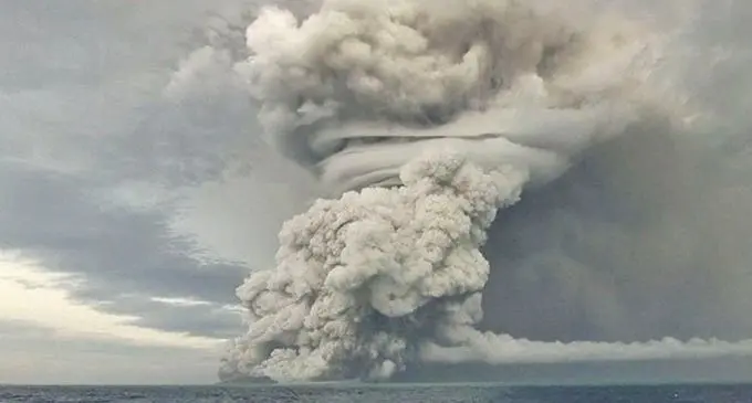  Eruption at Hunga Tonga-Hunga Ha’apai, witnessed by Tongan Geological Services  observer team on January 14, 2022. Photo: Taaniela Kula/TGS