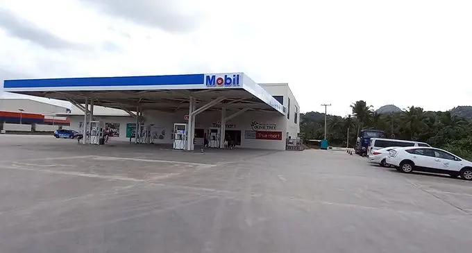   The new Mobil Service Station at Namuka-i-Lau, Veisari. Photo: Jone Salusalu