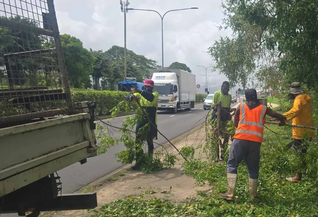 Contractors clean the Namaka - Airport corridors
