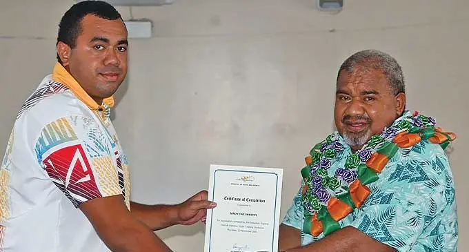 Assistant youth officer Jason Whippy (left), with Minister for Youth and Sports Jese Saukuru. Photo: Ministry for Youth and Sports