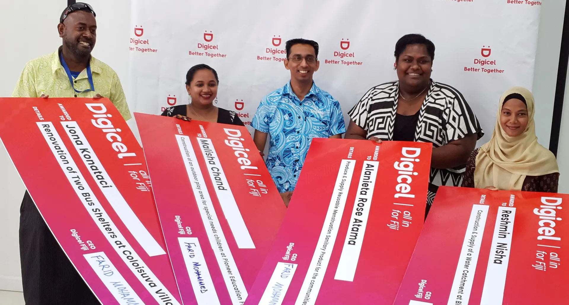  From Left, Jona Konataci, Malisha Chand, Digicel Fiji Chief Executive Officer Farid Mohammed, Alanieta Atama, And Reshmi Nisha