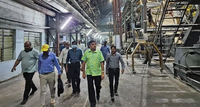Minister for Sugar Charan Jeath Singh visited sugarcane farms and mills in Hyderabad, India. Photo: Ministry of Sugar