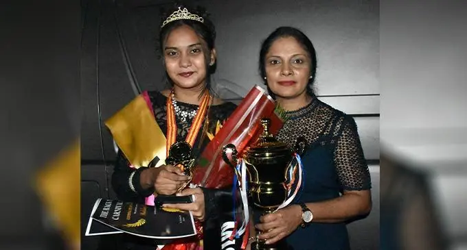 Miss Back to Ba Carnival Miss Rukshar Begum with her mum Rukshana Sofin. Photo: Waisea Nasokia