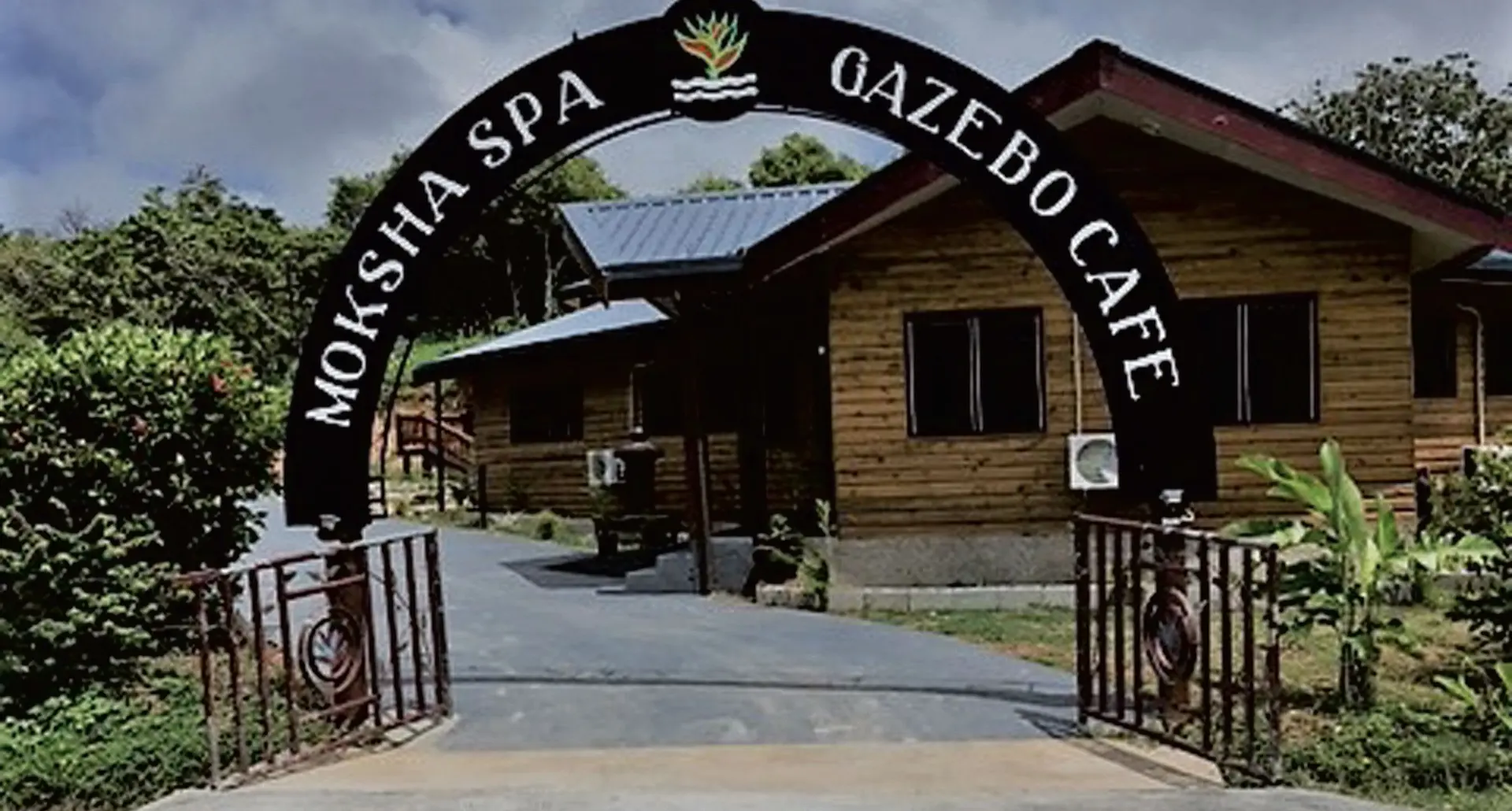 Entrance to the Moksha Spa and Gazebo Café on in Maui Bay Estates, on the Coral Coast.  