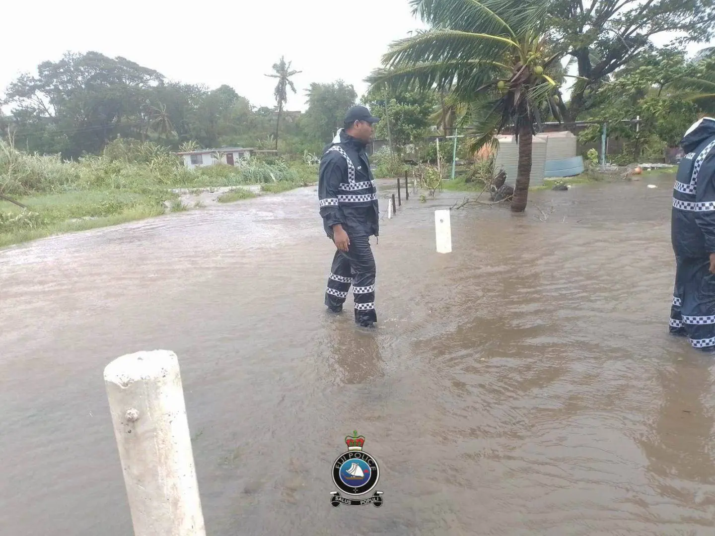 Police Officers today continued to serve with pride as they assist communities prepare for Tropical Cyclone (TC) Vaianu.