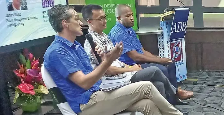 Asian Development Bank’s public management economist, James Webb (left), with ADB’s economic research and regional cooperation director, Abdul Abiad, and ADB senior economics officer, Isoa Wainiqolo. Photo: Josefa Babitu