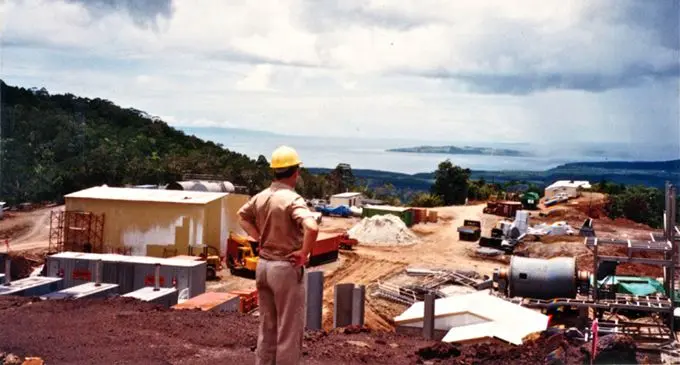 Mount Kasi gold mine in its early stages of development.