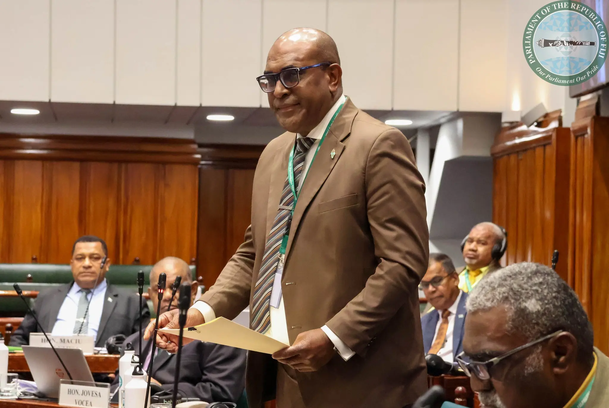 Health Minister defends limits on doctors’ speech