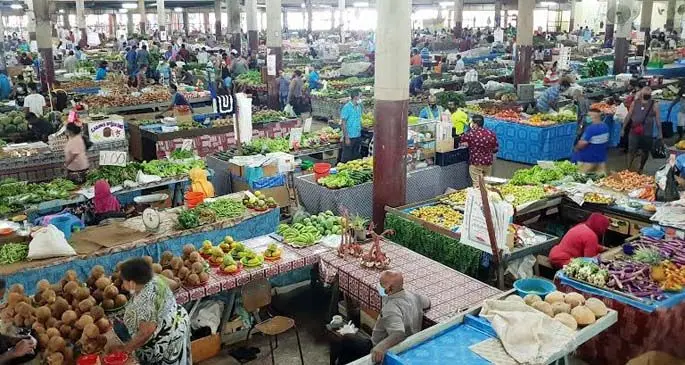 Lautoka residents at the main market this morning. Photo: Nicolette Chambers 