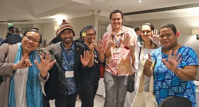 From left: Commonwealth Secretariat media adviser Josie Latu Sanft, Pacific Young Climate Leader (Solomon Island) Kim Allen, PACRES Project Co-ordinator (PIFS) Teea Tira, Fijian Climate Activist Ernest Gibson, Climate Action Advocate (Solomon Islands) Gladys Habu and Communications Officer of the Office of the Pacific Oceans Commissioner (OPOC) Mereseini Marau.  Photo: PIFS