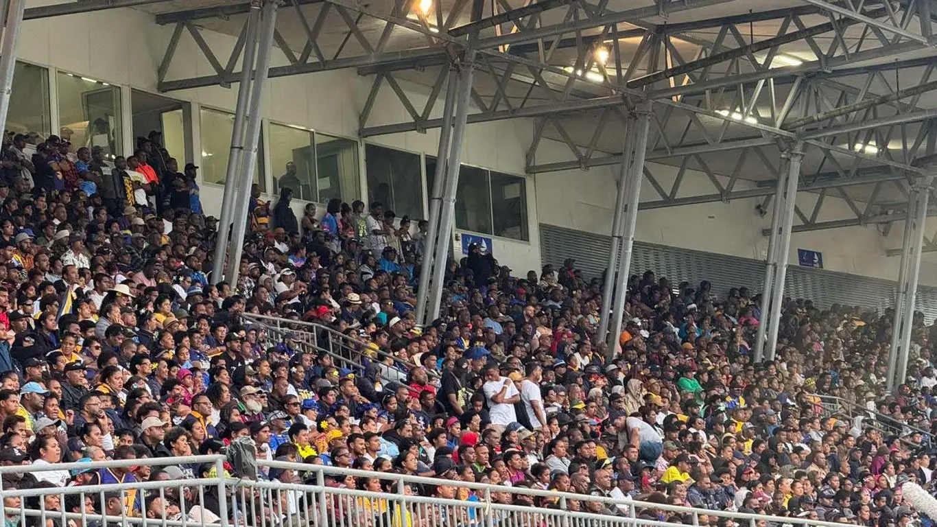 Deans crowds