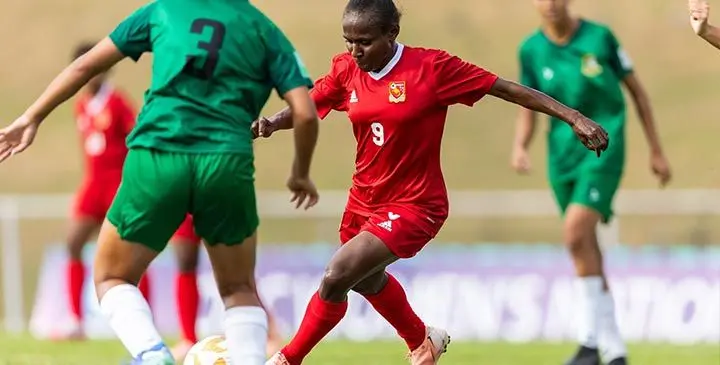 Papua New Guinea star striker Marie Kaipu on attack against Cook Islands at Churchill Park, Lautoka, on July 10, 2025. PNG won 8-0 to qualify for the semi-final. Photo: OFC Media.