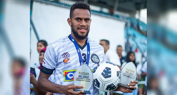 Suva’s Azariah Soromon after receiving his golden boot and player of the tournament award at the HFC Bank Stadium, Suva, on October 10, 2022. Photo: Leon Lord