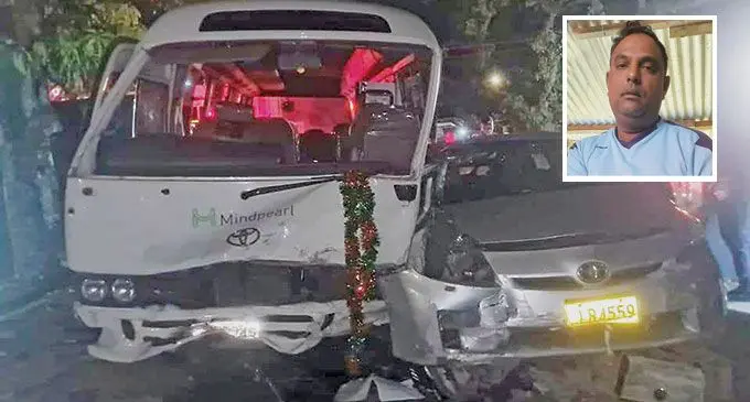 The accident involving a minivan and rental car that landed five people in hospital.insert Munesh Nadan.   Photo: Ronald Kumar