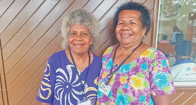 Lusia Tavuse (mawi), kei Ana Koiviralove. Photo: Salaseini Guniyaga