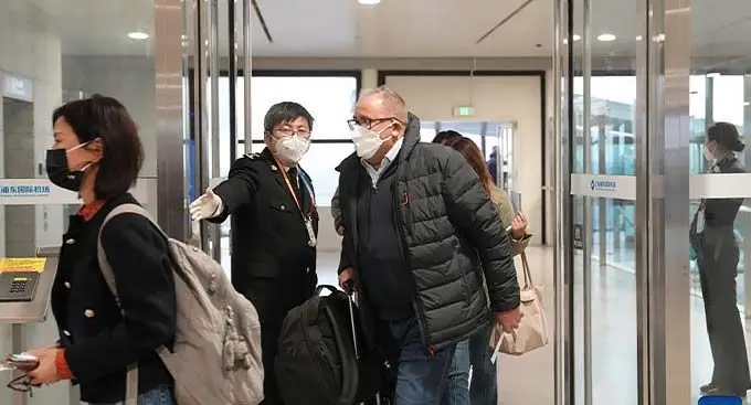 Inbound passengers arrive at Shanghai Pudong International Airport in east China’s Shanghai, January 8, 2023. Photo: Xinhua/Ding Ting