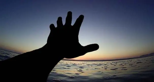 Drowning-Salt-and-Fresh-Water (1)