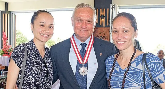 Former Reserve Bank of Fiji Governor Barry Whiteside with daughters, Georgia  Whiteside and Karyn Gibson after receiving his Companion of the Order of Fiji medal.  Photo: Ronald Kumar